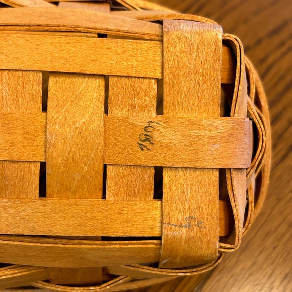 LONGABERGER 1997 LAVENDER BOOKING BASKET #10138 WITH PLASTIC INSERT - Picture 13 of 16